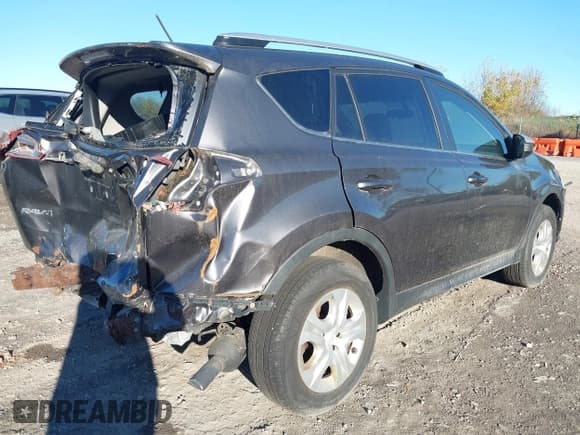 ✅ 2014 Toyota RAV4 LE • VIN: JTMBFREV4EJ005445 • Lot: 43474127. Wystawiony na IAAI z przebiegiem 114 440 mil. Bezpłatny archiwum sprzedaży aukcyjnych z USA i szczegółowy raport historii pojazdu na DreamBid. Zdjęcie 4.