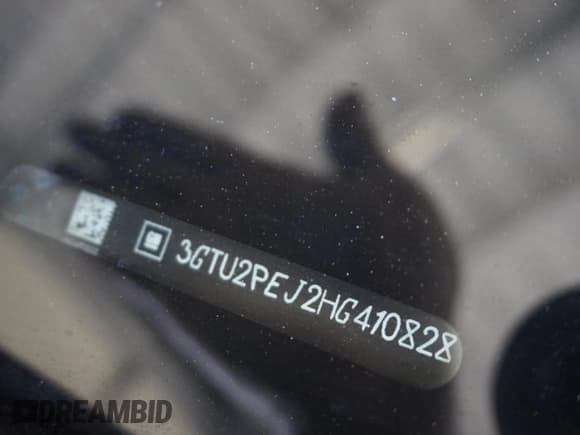 ✅ 2017 GMC Sierra 1500 Denali • VIN: 3GTU2PEJ2HG410828 • Lot: 58846535. Wystawiony na Copart z przebiegiem 124 361 mil. Bezpłatny archiwum sprzedaży aukcyjnych z USA i szczegółowy raport historii pojazdu na DreamBid. Zdjęcie 10.