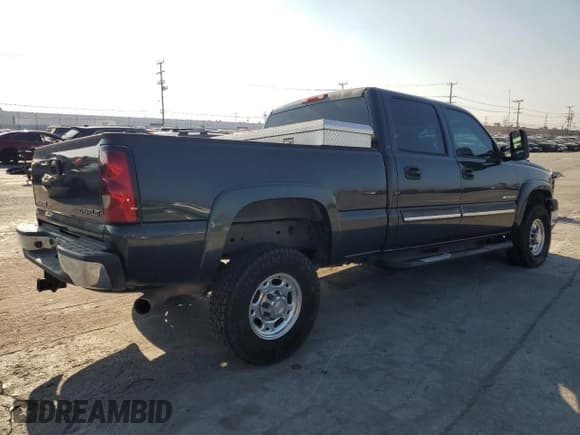 ✅ 2004 Chevrolet Silverado 2500HD LT • VIN: 1GCHC23U34F184471 • Lot: 76327124. Listed on Copart with 63,789 mi. Free auction sales archive from the USA and detailed vehicle history report at DreamBid. Image 3.