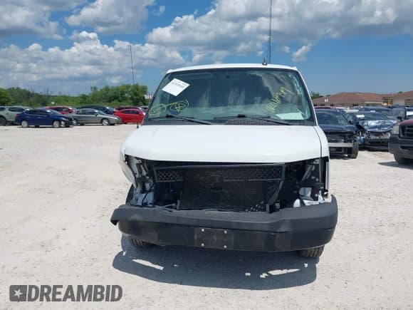 ✅ 2019 Chevrolet Express Cargo • VIN: 1GCWGAFP8K1254164 • Lot: 42410949. Listed on IAAI with 230,258 mi. Free auction sales archive from the USA and detailed vehicle history report at DreamBid. Image 9.