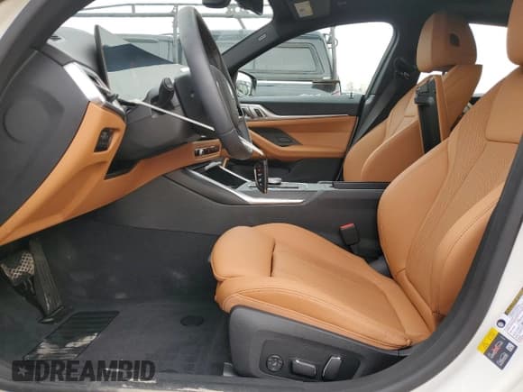 ✅ 2025 BMW i4 xDrive40 • VIN: WBY43HD04SFU61959 • Lot: 85435935. Listed on Copart with 6,517 mi. Free auction sales archive from the USA and detailed vehicle history report at DreamBid. Image 7.