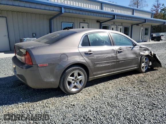 ✅ 2010 Chevrolet Malibu 1LT • VIN: 1G1ZC5E08AF174474 • Lot: 87068385. Wystawiony na Copart z przebiegiem 233 073 mil. Bezpłatny archiwum sprzedaży aukcyjnych z USA i szczegółowy raport historii pojazdu na DreamBid. Zdjęcie 3.
