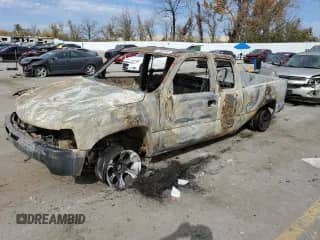 2000 Chevrolet Silverado 1500 LS with VIN 1GCEK19T5YE355375, listed as a Copart auction lot 77464414 with Not provided miles and Salvage title. Bid and sale history available at DreamBid. Image 1.