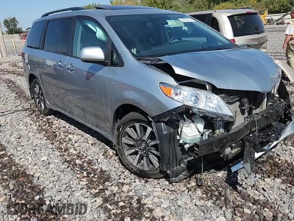 ✅ 2019 Toyota Sienna XLE • VIN: 5TDDZ3DC3KS213912 • Lot: 80123315. Wystawiony na Copart z przebiegiem 97 529 mil. Bezpłatny archiwum sprzedaży aukcyjnych z USA i szczegółowy raport historii pojazdu na DreamBid. Zdjęcie 15.