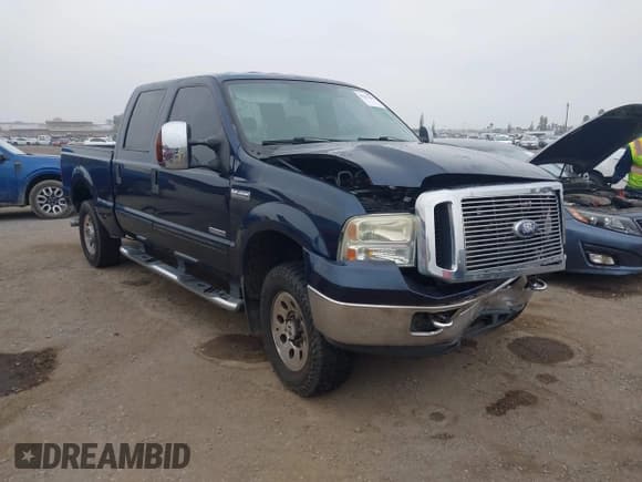 ✅ 2006 Ford F-250 XL • VIN: 1FTSW21P06EB23839 • Lot: 43537455. Wystawiony na IAAI z przebiegiem 168 694 mil. Bezpłatny archiwum sprzedaży aukcyjnych z USA i szczegółowy raport historii pojazdu na DreamBid. Zdjęcie 1.