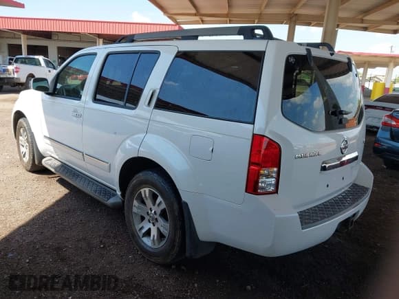 ✅ 2008 Nissan Pathfinder SE • VIN: 5N1AR18U18C633233 • Lot: 43078773. Listed on IAAI with 168,475 mi. Free auction sales archive from the USA and detailed vehicle history report at DreamBid. Image 3.