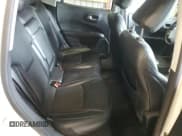 ✅ 2019 Jeep Compass Latitude • VIN: 3C4NJDBB6KT598559 • Lot: 58313545. Wystawiony na Copart z przebiegiem 70 022 mil. Bezpłatny archiwum sprzedaży aukcyjnych z USA i szczegółowy raport historii pojazdu na DreamBid. Zdjęcie 11.