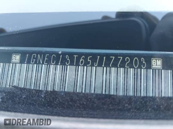 2005 Chevrolet Tahoe LS с VIN 1GNEC13T65J177203, выставлен на аукционе IAAI как лот 43589230 с пробегом 266 639 миль миль и . История ставок и продаж доступна на DreamBid. Изображение 9.