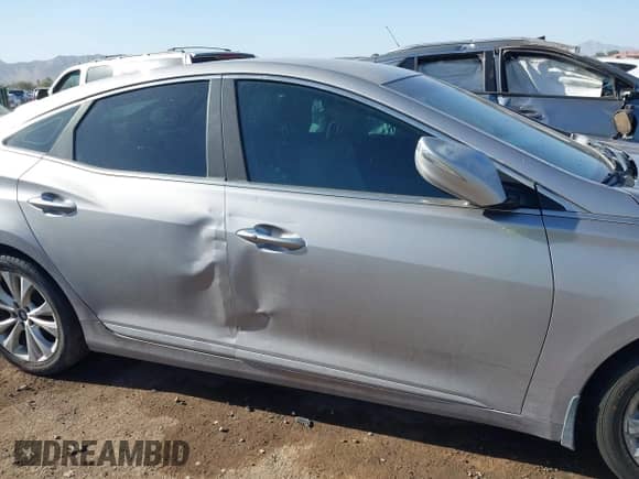 ✅ 2012 Hyundai Azera • VIN: KMHFG4JG2CA169486 • Lot: 41719929. Wystawiony na IAAI z przebiegiem 166 496 mil mil. Skorzystaj z bezpłatnego archiwum sprzedaży aukcyjnych z USA i zobacz szczegółowy raport historii pojazdu na DreamBid. Zdjęcie 6.