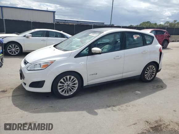 ✅ 2017 Ford C-Max SE • VIN: 1FADP5AU1HL116741 • Лот: 81886675. Опубликован ранее на Copart с пробегом 71 609 миль. Бесплатный доступ к архиву аукционных продаж из США и подробный отчёт об истории автомобиля на DreamBid. Изображение 1.