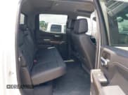 ✅ 2019 Chevrolet Silverado 1500 LT Trail Boss • VIN: 3GCPYFED3KG123716 • Lot: 42710140. Wystawiony na IAAI z przebiegiem 118 170 mil. Bezpłatny archiwum sprzedaży aukcyjnych z USA i szczegółowy raport historii pojazdu na DreamBid. Zdjęcie 8.