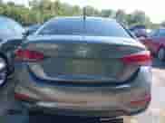 2019 Hyundai Accent SE z VIN 3KPC24A30KE042430, wystawiony jako IAAI lot #43204391 z przebiegiem 94 110 mil mil oraz . Historia ofert i sprzedaży dostępna na DreamBid. Obrazek 16.