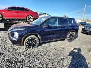 ✅ 2023 Mitsubishi Outlander SE • VIN: JA4J4UA82PZ009237 • Лот: 92210455. Опубликован ранее на Copart с пробегом 23 649 миль. Бесплатный доступ к архиву аукционных продаж из США и подробный отчёт об истории автомобиля на DreamBid. Изображение 1.