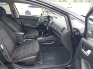 ✅ 2017 Kia Forte LX • VIN: 3KPFK4A72HE083618 • Lot: 43401471. Wystawiony na IAAI z przebiegiem 48 599 mil. Bezpłatny archiwum sprzedaży aukcyjnych z USA i szczegółowy raport historii pojazdu na DreamBid. Zdjęcie 5.