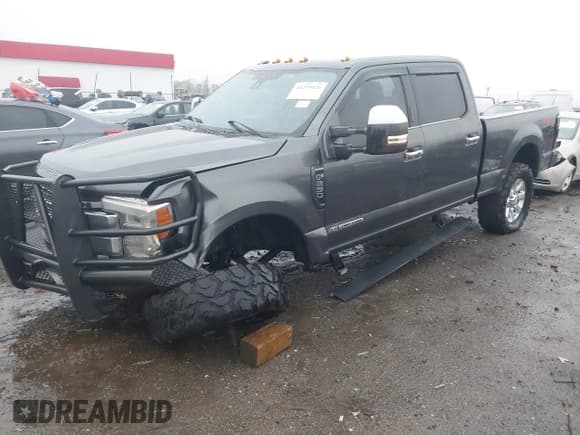 ✅ 2017 Ford F-250 Lariat • VIN: 1FT7W2BT4HEB51261 • Lot: 43745317. Listed on IAAI with 200,285 mi. Free auction sales archive from the USA and detailed vehicle history report at DreamBid. Image 18.