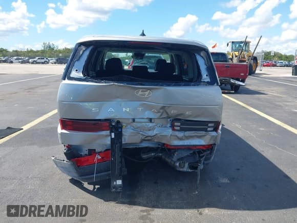 ✅ 2024 Hyundai Santa Fe SE • VIN: 5NMP14GL7RH066044 • Lot: 43533817. Listed on IAAI with 30,027 mi. Free auction sales archive from the USA and detailed vehicle history report at DreamBid. Image 16.