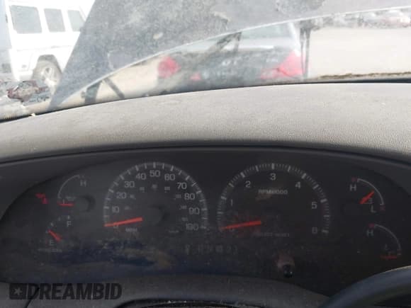 ✅ 2000 Ford F-150 XL • VIN: 1FTRX17W0YKA19540 • Lot: 42410329. Listed on IAAI with Not provided. Free auction sales archive from the USA and detailed vehicle history report at DreamBid. Image 7.