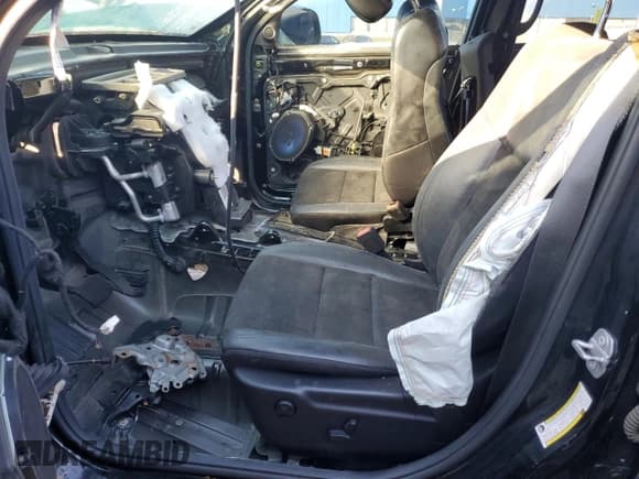 ✅ 2020 Dodge Durango R/T • VIN: 1C4SDJCTXLC114874 • Lot: 69498805. Wystawiony na Copart z przebiegiem Nie podano. Bezpłatny archiwum sprzedaży aukcyjnych z USA i szczegółowy raport historii pojazdu na DreamBid. Zdjęcie 7.