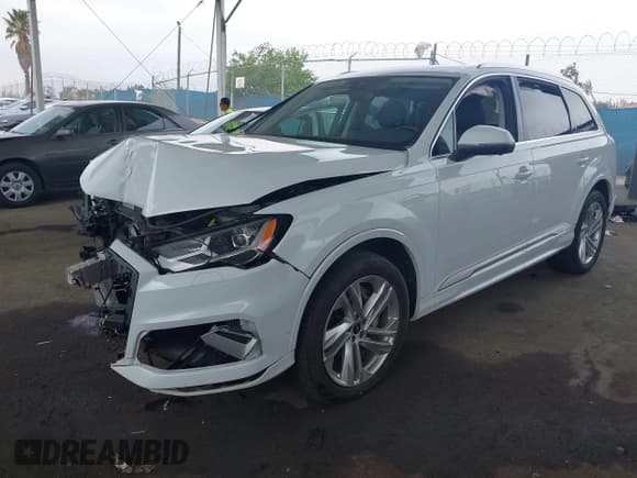 ✅ 2022 Audi Q7 Premium Plus • VIN: WA1LXBF75ND022305 • Lot: 42169110. Listed on IAAI with 29,127 mi. Free auction sales archive from the USA and detailed vehicle history report at DreamBid. Image 2.