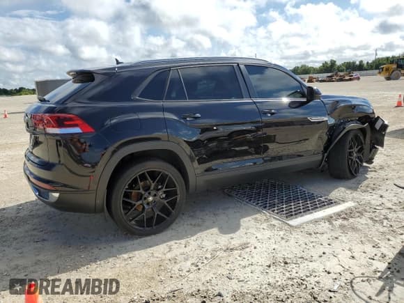 ✅ 2020 Volkswagen Atlas SE • VIN: 1V23C2CA1LC218552 • Lot: 54292103. Listed on Copart with 29,805 mi. Free auction sales archive from the USA and detailed vehicle history report at DreamBid. Image 3.