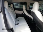 ✅ 2021 Tesla Model Y Performance • VIN: 5YJYGDEF3MF246650 • Lot: 81939935. Wystawiony na Copart z przebiegiem 62 175 mil. Bezpłatny archiwum sprzedaży aukcyjnych z USA i szczegółowy raport historii pojazdu na DreamBid. Zdjęcie 10.