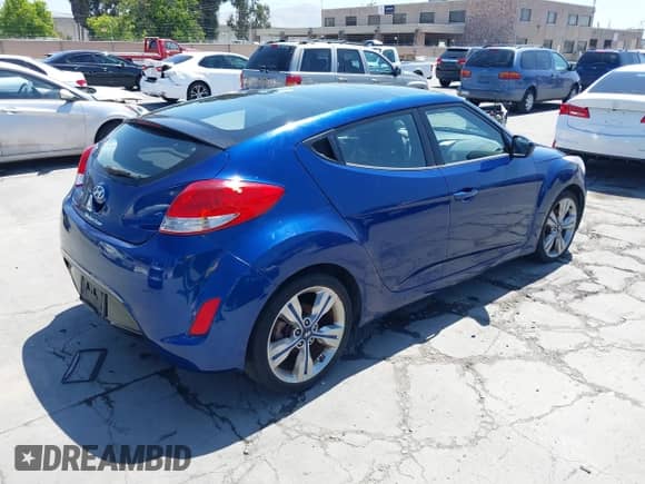 2016 Hyundai Veloster с VIN KMHTC6AD5GU302018, выставлен на аукционе IAAI как лот 42177275 с пробегом Не указан миль и . История ставок и продаж доступна на DreamBid. Изображение 4.