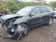 ✅ 2015 Chevrolet Traverse LT • VIN: 1GNKVHKD7FJ389402 • Lot: 43459239. Wystawiony na IAAI z przebiegiem 181 497 mil. Bezpłatny archiwum sprzedaży aukcyjnych z USA i szczegółowy raport historii pojazdu na DreamBid. Zdjęcie 2.