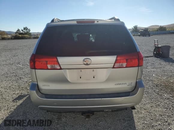 ✅ 2004 Toyota Sienna LE • VIN: 5TDBA23C94S015817 • Lot: 82618025. Listed on Copart with 200,474 mi. Free auction sales archive from the USA and detailed vehicle history report at DreamBid. Image 6.