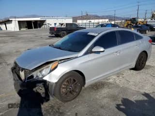 ✅ 2017 Hyundai Sonata SE • VIN: 5NPE24AF0HH580391 • Лот: 85141345. Опубликован ранее на Copart с пробегом 105 394 миль. Бесплатный доступ к архиву аукционных продаж из США и подробный отчёт об истории автомобиля на DreamBid. Изображение 1.