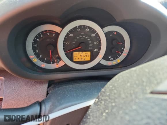 ✅ 2011 Toyota RAV4 Sport • VIN: 2T3RF4DV5BW135010 • Lot: 92544725. Listed on Copart with 164,252 mi. Free auction sales archive from the USA and detailed vehicle history report at DreamBid. Image 9.