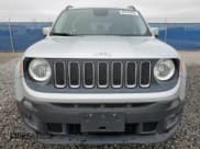✅ 2015 Jeep Renegade Latitude • VIN: ZACCJBBT4FPC45464 • Lot: 86786395. Wystawiony na Copart z przebiegiem 209 420 mil. Bezpłatny archiwum sprzedaży aukcyjnych z USA i szczegółowy raport historii pojazdu na DreamBid. Zdjęcie 5.