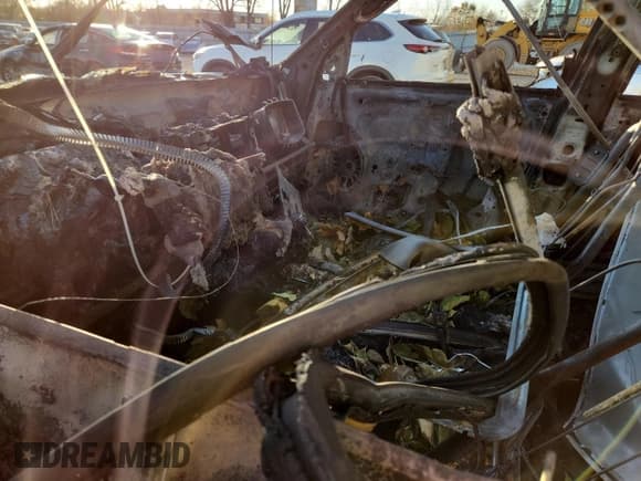 ✅ 2009 Ford Escape XLT • VIN: 1FMCU93G49KA21400 • Lot: 92828225. Listed on Copart with Not provided. Free auction sales archive from the USA and detailed vehicle history report at DreamBid. Image 7.