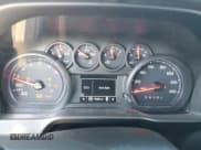 ✅ 2020 Chevrolet Silverado 1500 Custom • VIN: 1GCPYBEK2LZ188050 • Lot: 77577774. Wystawiony na Copart z przebiegiem 77 263 mil. Bezpłatny archiwum sprzedaży aukcyjnych z USA i szczegółowy raport historii pojazdu na DreamBid. Zdjęcie 9.