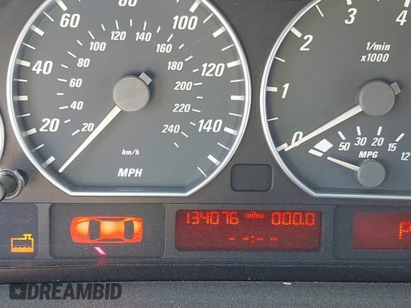 ✅ 2002 BMW 3 Series 330Ci • VIN: WBABN53402JU39621 • Lot: 41906427. Listed on IAAI with 134,076 mi. Free auction sales archive from the USA and detailed vehicle history report at DreamBid. Image 7.