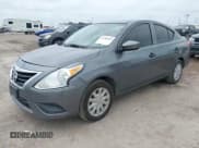 ✅ 2018 Nissan Versa S Plus • VIN: 3N1CN7AP8JL831790 • Lot: 42380102. Wystawiony na IAAI z przebiegiem 63 090 mil. Bezpłatny archiwum sprzedaży aukcyjnych z USA i szczegółowy raport historii pojazdu na DreamBid. Zdjęcie 2.