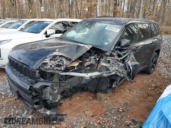 ✅ 2024 Jeep Grand Cherokee Limited • VIN: 1C4RJKBG8R8567873 • Lot: 92664375. Listed on Copart with 22,826 mi. Free auction sales archive from the USA and detailed vehicle history report at DreamBid. Image 1.