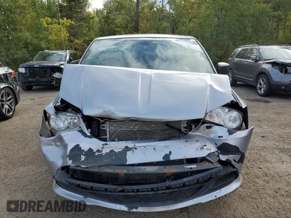 ✅ 2019 Dodge Grand Caravan SE Plus • VIN: 2C4RDGBG8KR745702 • Lot: 80175955. Wystawiony na Copart z przebiegiem 215 819 mil. Bezpłatny archiwum sprzedaży aukcyjnych z USA i szczegółowy raport historii pojazdu na DreamBid. Zdjęcie 5.