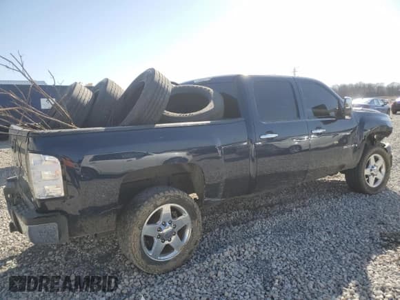 ✅ 2009 Chevrolet Silverado 2500HD LT • VIN: 1GCHC53639F143011 • Lot: 48770665. Listed on Copart with 245,226 mi. Free auction sales archive from the USA and detailed vehicle history report at DreamBid. Image 3.