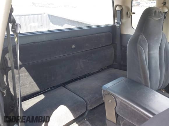 2002 Dodge Dakota SLT with VIN 1B7GG42NX2S713859, listed as a IAAI auction lot 42526206 with 264,287 mi miles and . Bid and sale history available at DreamBid. Image 8.