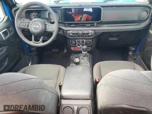 ✅ 2024 Jeep Wrangler Rubicon • VIN: 1C4PJXFG3RW261822 • Лот: 90542895. Опубликован ранее на Copart с пробегом Не указан. Бесплатный доступ к архиву аукционных продаж из США и подробный отчёт об истории автомобиля на DreamBid. Изображение 8.