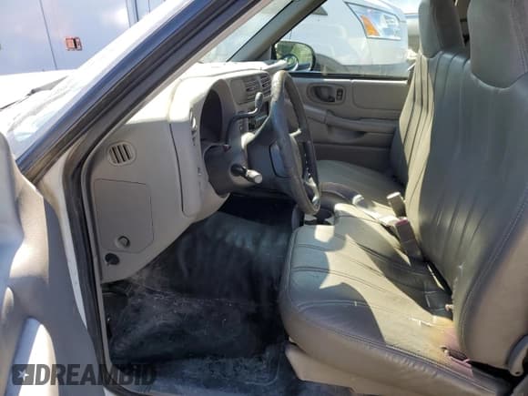 ✅ 1999 Chevrolet S-10 LS • VIN: 1GCCS14X8XK104688 • Lot: 43926165. Listed on Copart with 193,089 mi. Free auction sales archive from the USA and detailed vehicle history report at DreamBid. Image 7.