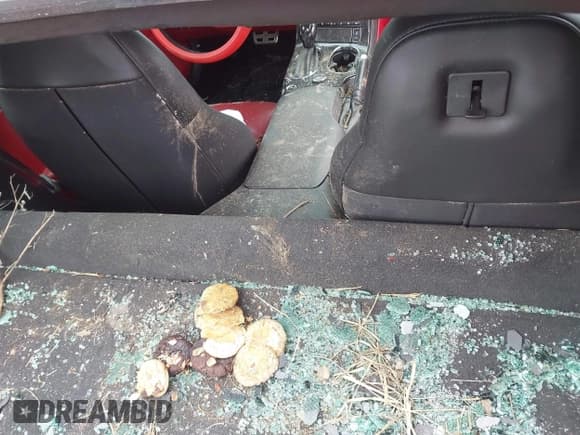 ✅ 2011 Chevrolet Corvette Z16 Grand Sport 3LT • VIN: 1G1YW2DW6B5110075 • Lot: 41858672. Listed on IAAI with 69,862 mi. Free auction sales archive from the USA and detailed vehicle history report at DreamBid. Image 8.