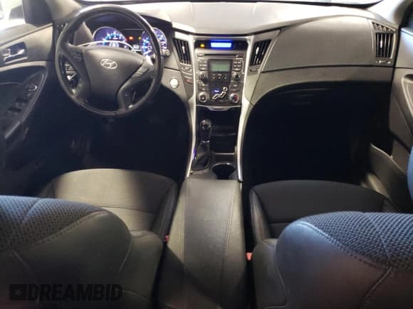 ✅ 2011 Hyundai Sonata SE • VIN: 5NPEC4AC9BH298387 • Lot: 76975254. Listed on Copart with 144,441 mi. Free auction sales archive from the USA and detailed vehicle history report at DreamBid. Image 8.