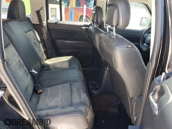 ✅ 2014 Jeep Patriot High Altitude • VIN: 1C4NJPFA4ED737620 • Lot: 81275475. Wystawiony na Copart z przebiegiem 111 025 mil. Bezpłatny archiwum sprzedaży aukcyjnych z USA i szczegółowy raport historii pojazdu na DreamBid. Zdjęcie 11.