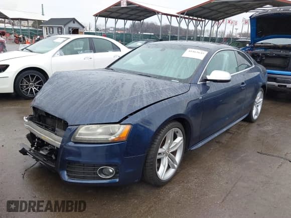 ✅ 2011 Audi S5 Prestige • VIN: WAU3VAFR5BA028011 • Lot: 41463645. Listed on IAAI with 98,202 mi. Free auction sales archive from the USA and detailed vehicle history report at DreamBid. Image 2.