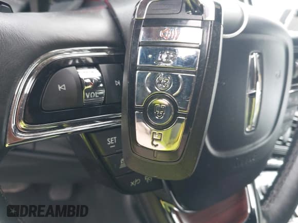 ✅ 2023 Lincoln Navigator Reserve • VIN: 5LMJJ3LG1PEL00485 • Лот: 43172859. Опубликован ранее на IAAI с пробегом 26 324 миль. Бесплатный доступ к архиву аукционных продаж из США и подробный отчёт об истории автомобиля на DreamBid. Изображение 11.