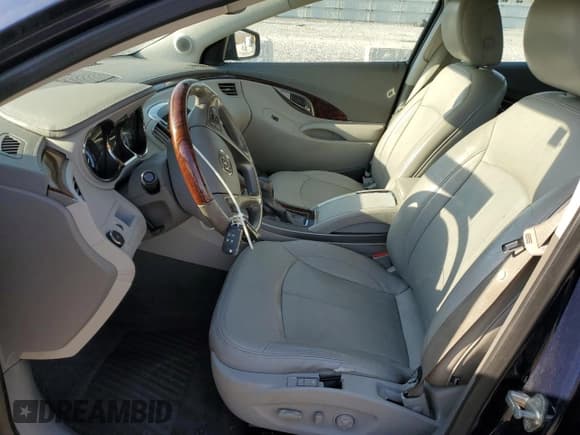 ✅ 2010 Buick LaCrosse CXL • VIN: 1G4GC5EG1AF154901 • Lot: 92224195. Wystawiony na Copart z przebiegiem 144 950 mil. Bezpłatny archiwum sprzedaży aukcyjnych z USA i szczegółowy raport historii pojazdu na DreamBid. Zdjęcie 7.