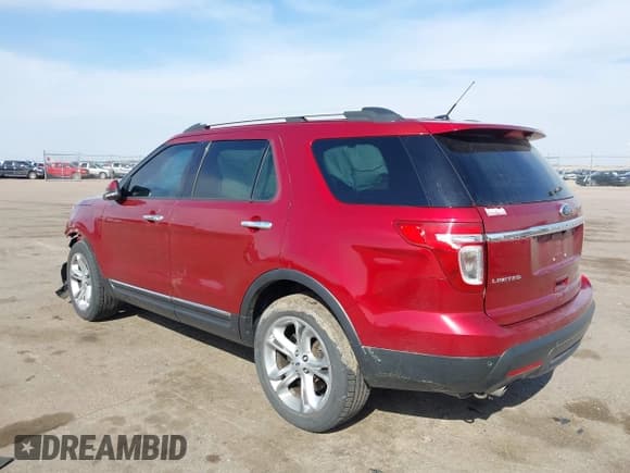✅ 2015 Ford Explorer Limited • VIN: 1FM5K8F83FGC70010 • Lot: 41990952. Wystawiony na IAAI z przebiegiem 138 037 mil. Bezpłatny archiwum sprzedaży aukcyjnych z USA i szczegółowy raport historii pojazdu na DreamBid. Zdjęcie 3.