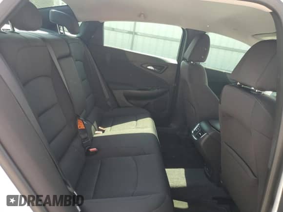 2017 Chevrolet Malibu LT z VIN 1G1ZE5ST8HF224938, wystawiony jako Copart lot #60239895 z przebiegiem 16 589 mil mil oraz Szkoda całkowita • Salvage title. Historia ofert i sprzedaży dostępna na DreamBid. Obrazek 10.