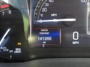 ✅ 2017 Cadillac XT5 Luxury FWD • VIN: 1GYKNBRS8HZ134718 • Лот: 43357786. Опубликован ранее на IAAI с пробегом 141 268 миль. Бесплатный доступ к архиву аукционных продаж из США и подробный отчёт об истории автомобиля на DreamBid. Изображение 15.